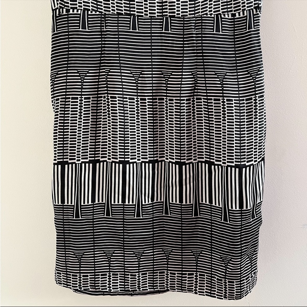 Moschino 100% Silk Dress - Picture 13 of 14